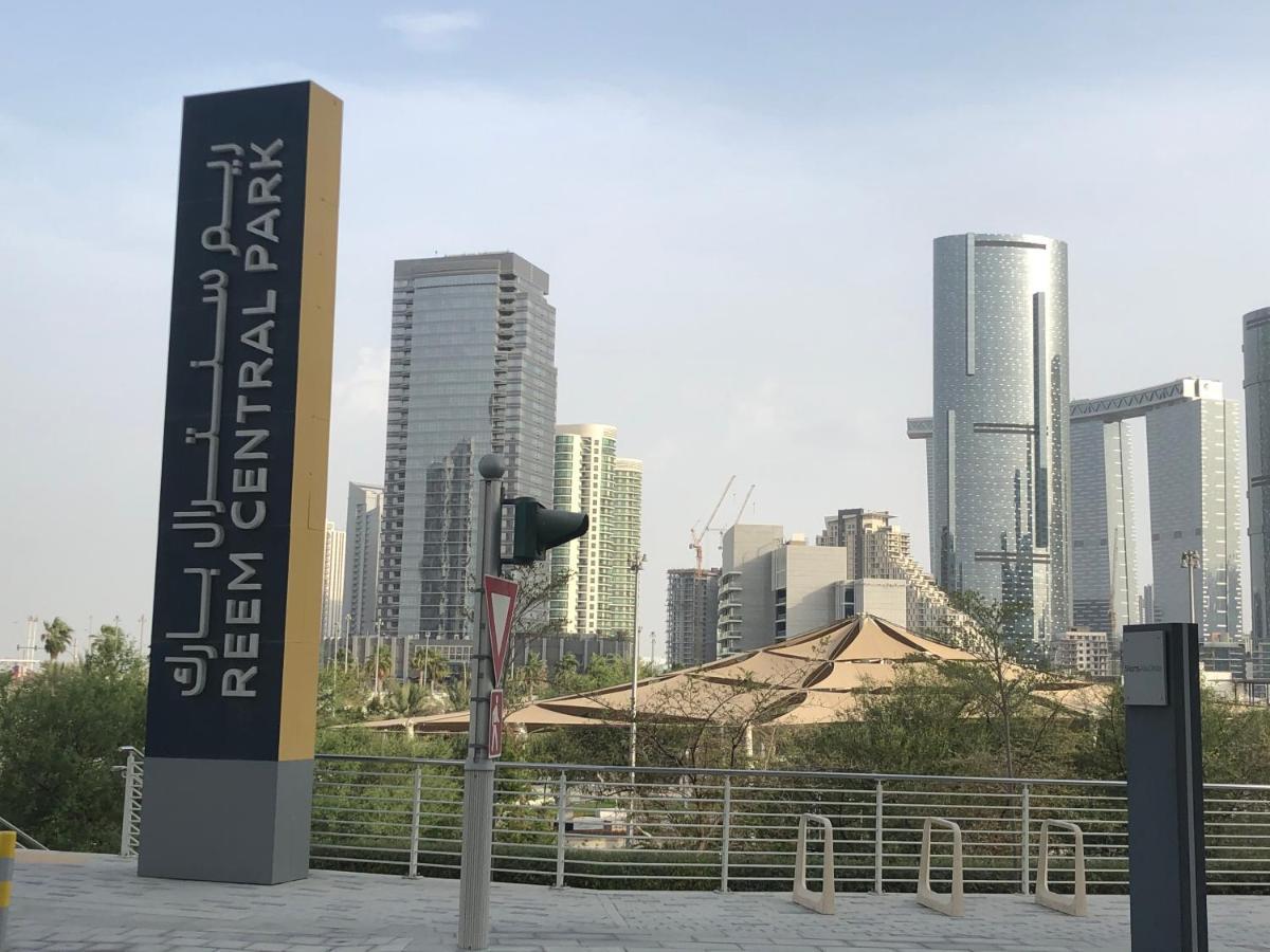 Large Size One Bedroom Apartment With Sea View Abu Dhabi Ngoại thất bức ảnh